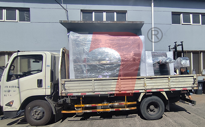 龍應兩臺LY-300透明膜三維包裝機發(fā)貨云南 龍應兩臺LY-300透明膜三維包裝機發(fā)貨云南